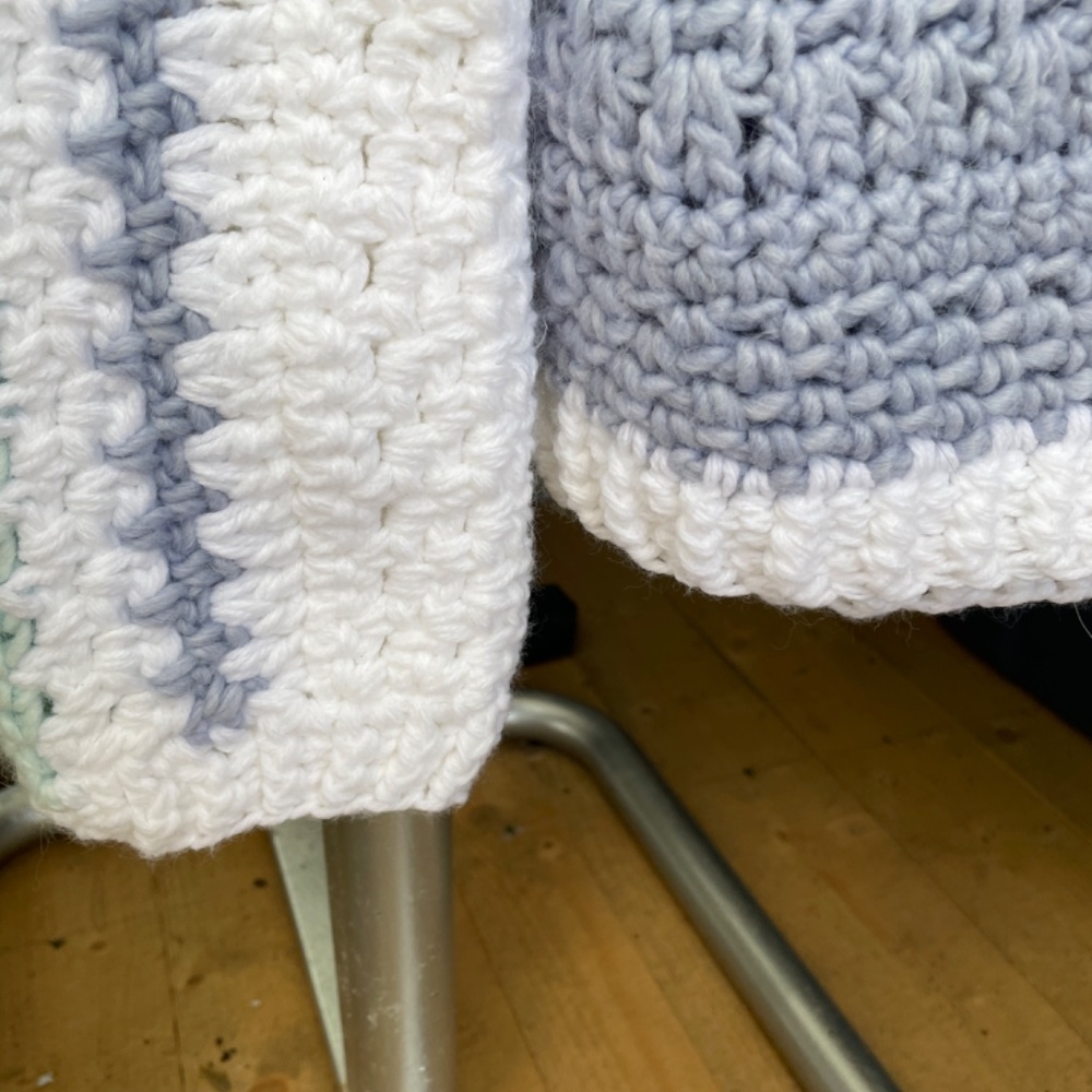 Hand crocheted sweater - Picture 3 of 3